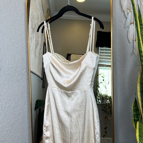HOUSE OF CB 'Costanza' Vintage Cream Maxi Dress NWOT - Picture 8 of 13